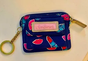 Lilly Pulitzer Adorable Keychain wallet! In great condition! 💕💙 💄 thumbnail 1