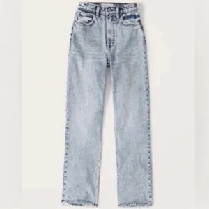 Abercrombie & Fitch Ultra High Rise Straight Size 28R thumbnail 5