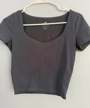 Hollister Top  thumbnail 1