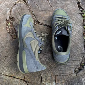 Nike Internationalist Olive Green & Grey mens Sneakers Size 8 thumbnail 5