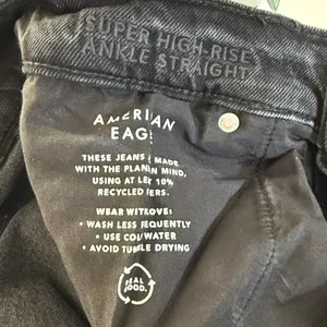 American Eagle Women's Black Straight Leg Jeans Super High rise Ankle Denim 12 thumbnail 4