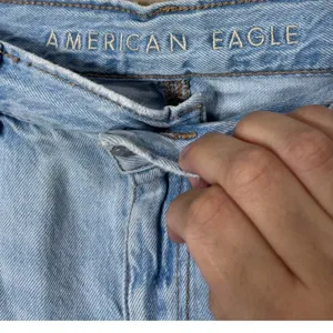 American‎ Eagle Denim Highest Rise Baggy Shorts Distressed Rips Raw Hem Size 4 thumbnail 5