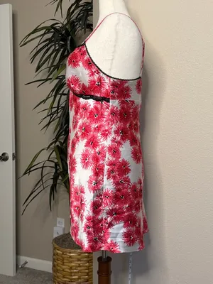 Lilly Pulitzer White and Pink Floral Satin Chemise with Black Lace thumbnail 3