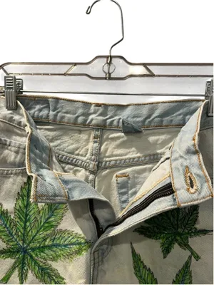 Vintage 2002 Levi's 517 Custom Hemp Leaf Blue Denim Shorts Size 16 Y2K Festival thumbnail 6