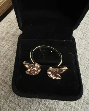Women’s Gorgeous Golden Statement Ring Adjustable Size 7 thumbnail 2