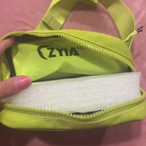 Zyia active belt bag thumbnail 4