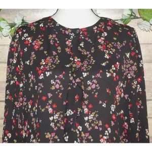Ann Taylor Ladies Black Floral Long Sleeve Blouse Size S Button Up Ruffle Front thumbnail 2