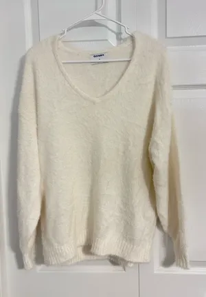 Old Navy oversized fuzzy white sweater thumbnail 1