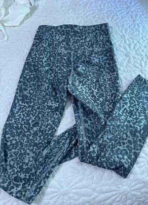 Leopard print leggings  thumbnail 1