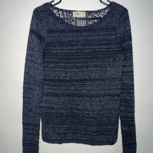 Women Hollister Navy Blue Sparkle Lace Back Sweater Size Small thumbnail 3