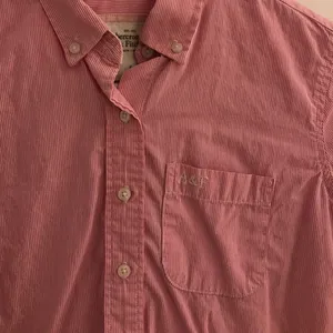 Abercrombie 4/$30 Shirt 🎈 thumbnail 2