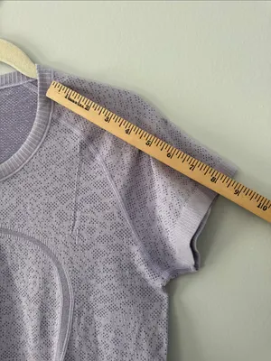 lululemon athletica Women's Tech Workout Top Size 10 Gym Yoga training thumbnail 5