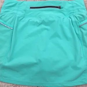 Athleta XS lime green skort with hip pockets thumbnail 3