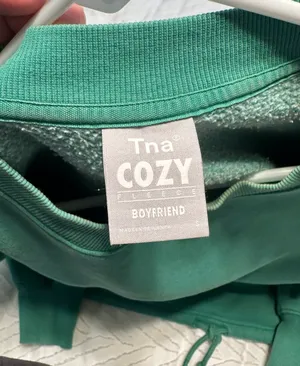 Aritzia Crewneck thumbnail 2