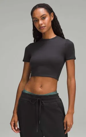 Lululemon‎ Ultra Soft Nulu Crewneck Cropped T-Shirt Black W3HPQS Small thumbnail 1
