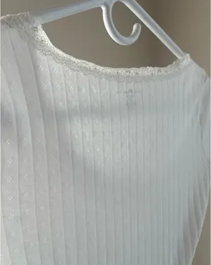 Brandy Melville White Lace Trim T-shirt thumbnail 5