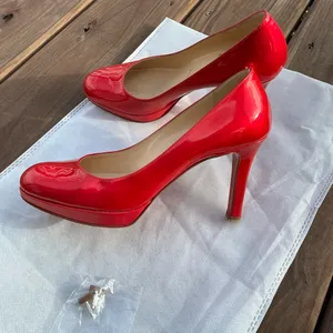 Authentic Christian Louboutin pumps❤️❤️❤️❤️ thumbnail 2