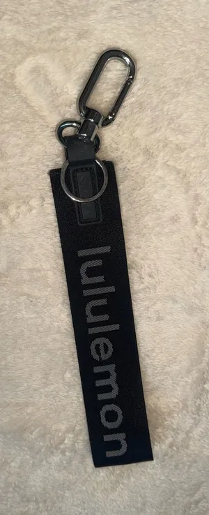 Lululemon Keychain thumbnail 1