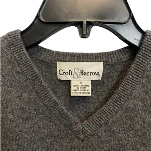 100% Cashmere Croft and Barrow‎ Women's Long Sleeve V-neck Sweater Pullover Gray thumbnail 2