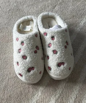 Slippers Aerie thumbnail 1