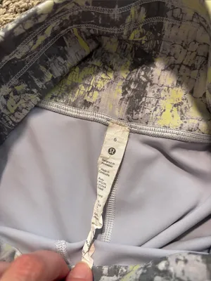 Lululemon Wunder Train High-Rise Tight 28" size 6 thumbnail 3