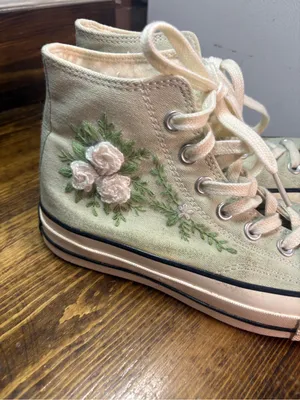 Converse green floral embroidered high top sneakers size W7 thumbnail 6