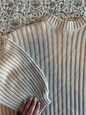 Urban Outfitters Top thumbnail 2