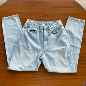 BDG Urban Outfitters Light Wash Mom Jeans High Waist Straight Leg W28 thumbnail 12