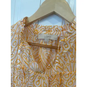 Loft Orange And White‎ Eyelet Crochet Blouse Size Medium Petite thumbnail 5