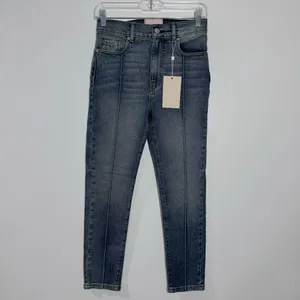 NWT Revice Venus Jean Crops Lightyear Wash Hi-Rise Star‎ Size 26 Retro Cool Girl thumbnail 4