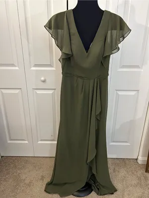 David's Bridal Gorgeous double layered chiffon flutter sleeve dress thumbnail 4
