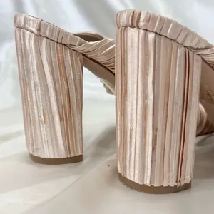 Free People X Jeffrey Campbell Venice Mule Heels 6.5 Twist Satin Feminine Chic thumbnail 8