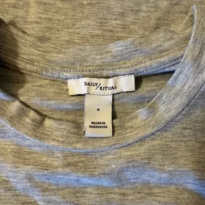 Anthropologie Daily Ritual Heather Gray Long Sleeve Crewneck Tunic Top Small thumbnail 4