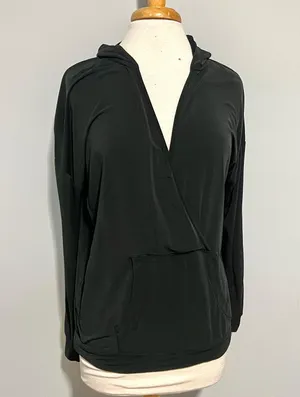 A Pea in the Pod Maternity Postpartum Black Hoodie Sweatshirt thumbnail 1
