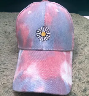 TIE DYE DAISY ADJUSTABLE BASEBALL CAP Pink thumbnail 1