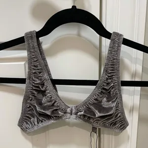 SKIMS Velvet Bra thumbnail 1