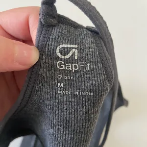 GAP fit women’s gray ribbed sports bra — medium‎ thumbnail 3