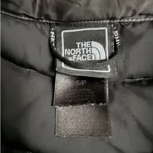 The‎ North Face Metropolis Parka Womens Small Gray Down Puffer Jacket Coat thumbnail 4