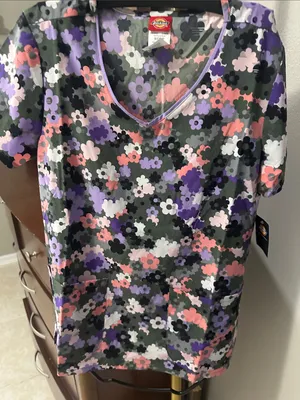 Dickies Women's Floral V-Neck Scrub Top in Purple, Pink, Black Sz S NWT thumbnail 3