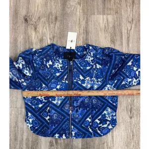 7 For All Mankind Woman Blue Floral Tile Quilted Cropped Jacket Size Medium NeW thumbnail 5