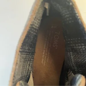 TOMS Suede Desert Tan Lace Up Wedge Ankle Bootie Boots - Women's 8 thumbnail 5