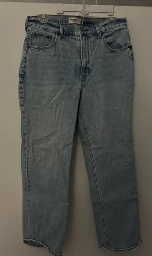 Abercrombie Ultra High-Rise Ankle Straight thumbnail 1