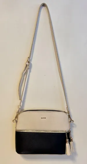 Lovevook Faux Leather Contrast Zip Crossbody Bag Purse Cream Black Small Size thumbnail 1