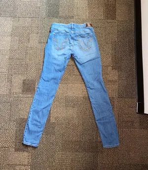 Low-Rise Super Skinny Jeans thumbnail 2