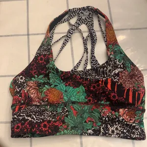 Lululemon Yoga bra thumbnail 1