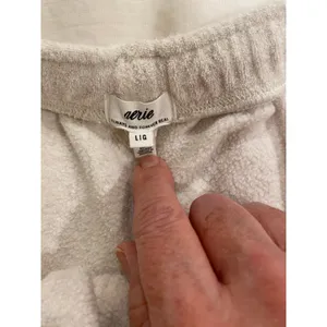 Aerie Fleece Jogger Cream Color Size Large thumbnail 4