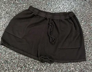 Women’s Black Large Pocketed Drawstring Sweat Shorts thumbnail 1