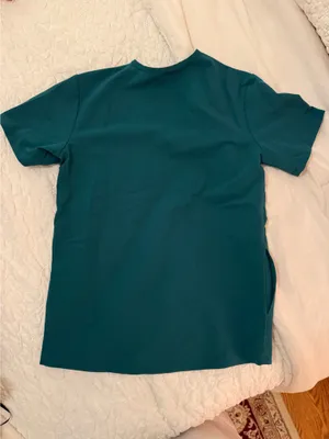 Figs XS Men’s Hunter Green 3 pocket scrub top thumbnail 2