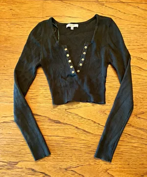 Love Tree Women's Black Solid Square Neck Knit Button Long Sleeve Cropped Top S thumbnail 1