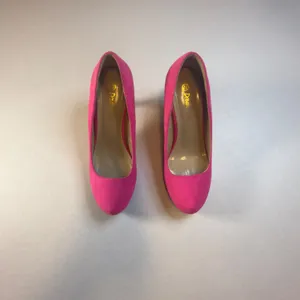 Dream Pairs Tiffanny 7.5 Womens Hot Pink Faux Suede Pointed Toe Heels Pumps thumbnail 2